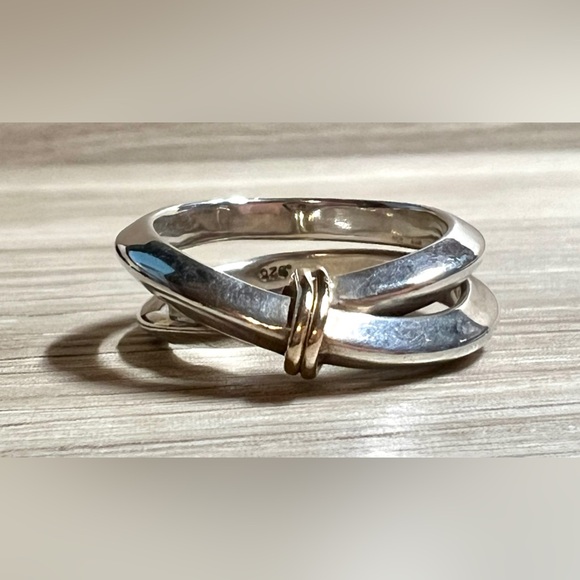 Vintage Designer Signed Sterling Silver & Gold Crossover Modernist Ring, Size 7 - Picture 2 of 11